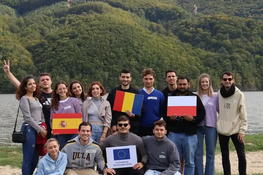Grupa nad Jeziorem Międzybrodzkim